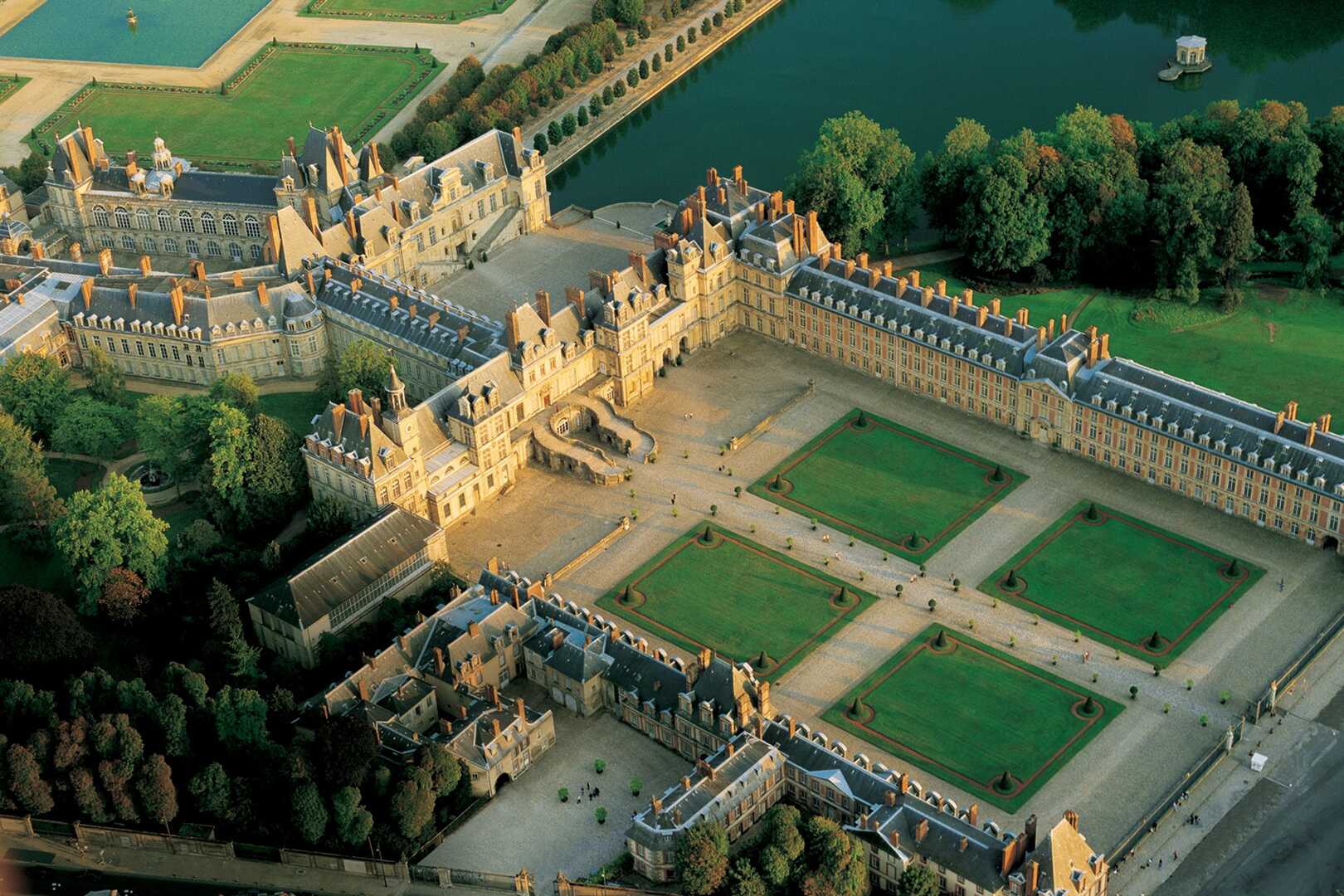 Le Château De Fontainebleau