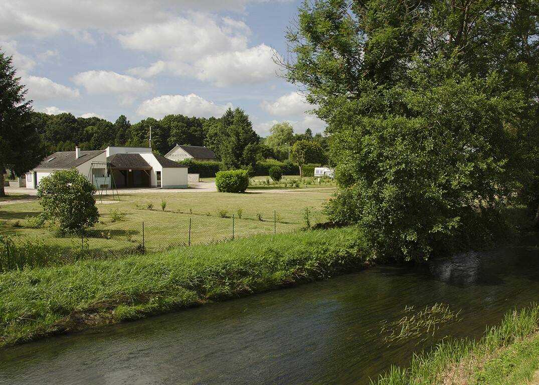 Camping municipal de La Trézée, Campings à OuzouersurTrézée